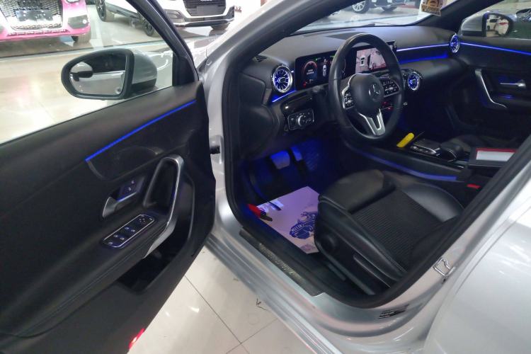 Used Mercedes-Benz A-Class 2019 A 200 Dynamic Edition Driver Seat