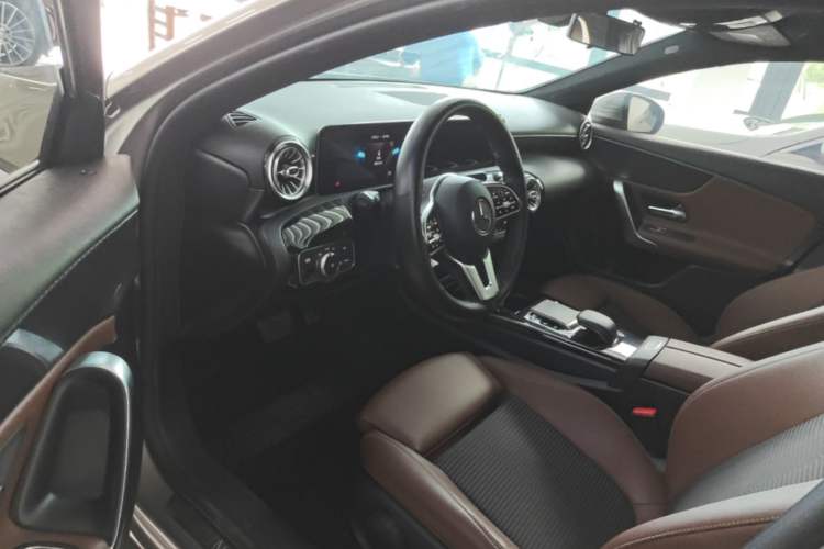 Used Mercedes-Benz A-Class 2019 A 200 Dynamic Edition Driver Seat