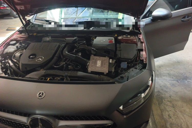 Used Mercedes-Benz A-Class 2019 A 180 L Sport Sedan Engine Bay Left