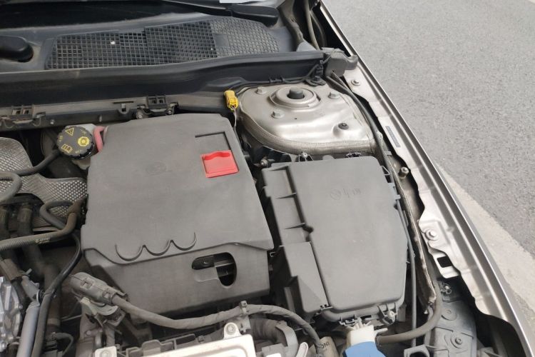 Used Mercedes-Benz A-Class 2019 A 180 L Sport Sedan Engine Bay Left