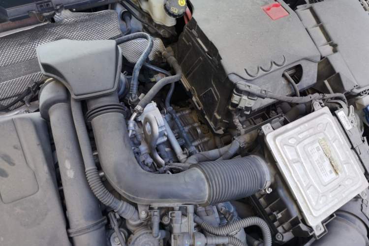 Used Mercedes-Benz A-Class 2019 A 200 L Sport Sedan Engine Bay Left