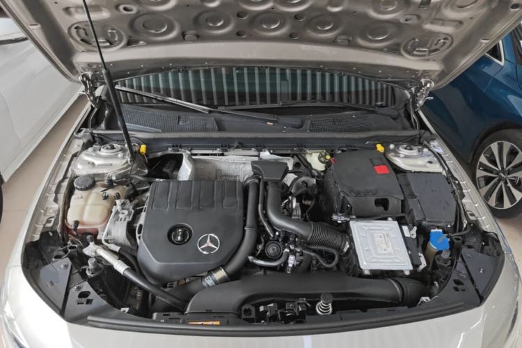 Used Mercedes-Benz A-Class 2019 A 200 Dynamic Edition Engine Bay