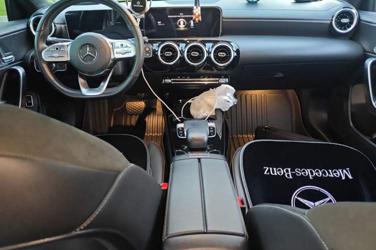 Used Mercedes-Benz A-Class 2019 A 200 L Sport Sedan Headliner