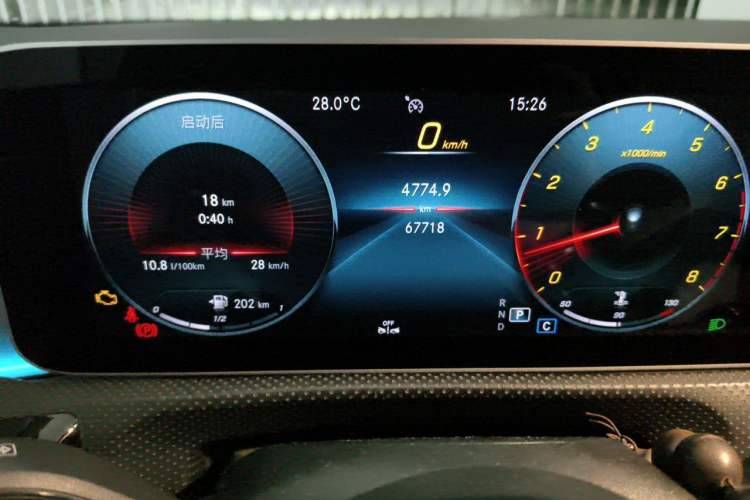 Used Mercedes-Benz A-Class 2019 A 220 L 4MATIC Sport Sedan Instrument Cluster