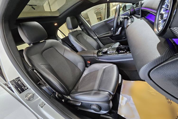 Used Mercedes-Benz A-Class 2019 A 200 Dynamic Edition Interior 14
