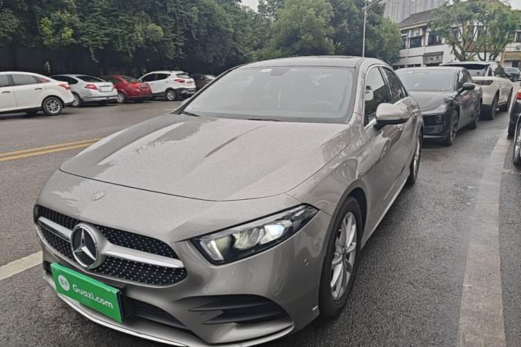 Used Mercedes-Benz A-Class 2019 A 200 L Sport Sedan Guazi used car, China used car export, Used car for sale, Used  cars, Cheapest cars for sale