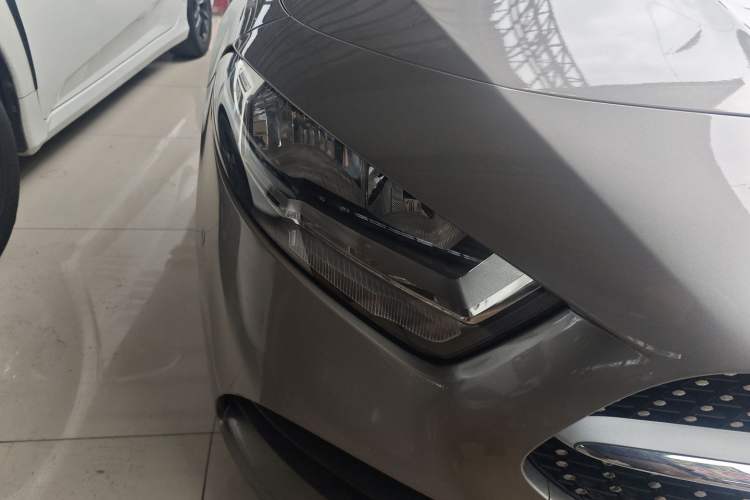 Used Mercedes-Benz A-Class 2019 A 180 L Sport Sedan Right Front Headlight