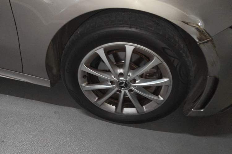 Used Mercedes-Benz A-Class 2019 A 200 L Sport Sedan Right Front Wheel Hub