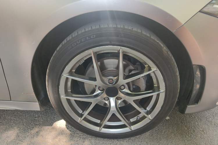 Used Mercedes-Benz A-Class 2019 Restyled A 200 L Sport Sedan Right Front Wheel Hub