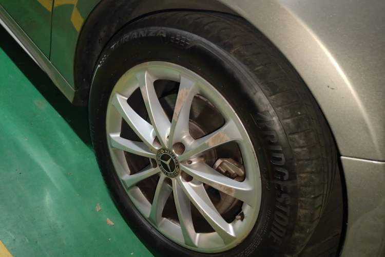 Used Mercedes-Benz A-Class 2019 A 200 L Sport Sedan Right Front Wheel Hub
