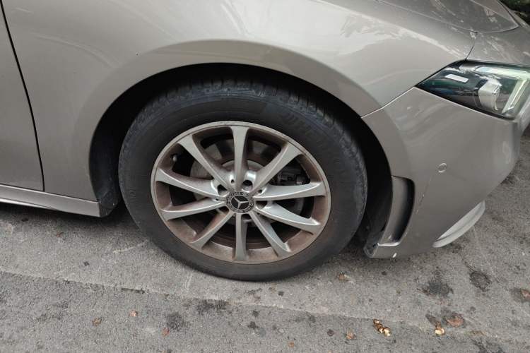 Used Mercedes-Benz A-Class 2019 A 200 L Sport Sedan Right Front Wheel Hub