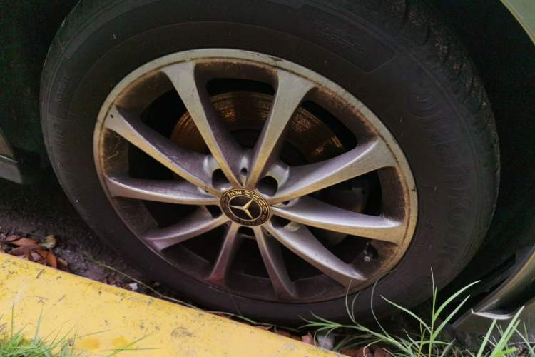 Used Mercedes-Benz A-Class 2019 A 200 L Sport Sedan Right Front Wheel Hub
