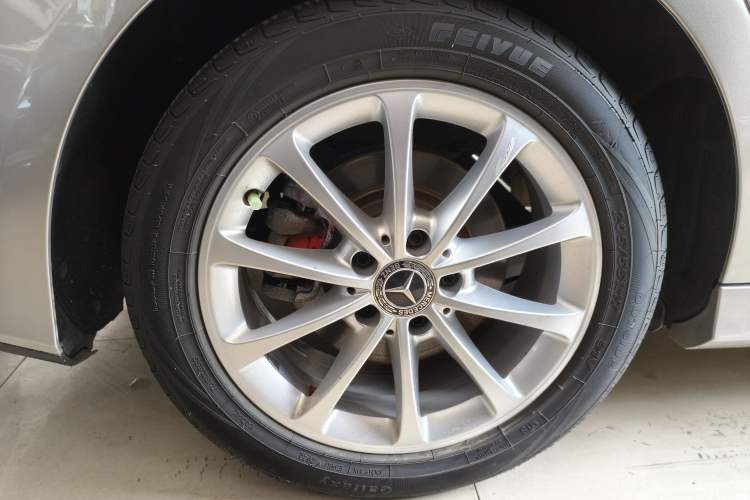 Used Mercedes-Benz A-Class 2019 A 200 L Sport Sedan Right Rear Wheel Hub