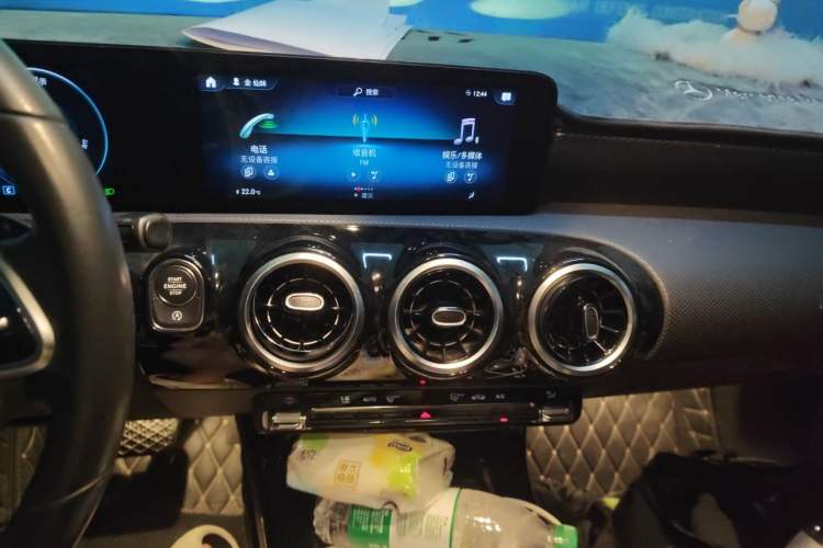 Used Mercedes-Benz A-Class 2019 A 200 Dynamic Edition Audio And AC Panel