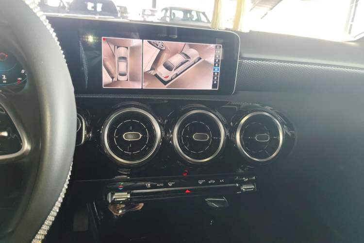 Used Mercedes-Benz A-Class 2019 A 200 Dynamic Edition Audio And AC Panel