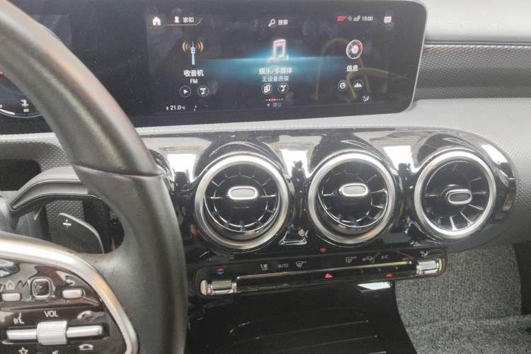 Used Mercedes-Benz A-Class 2019 A 200 Dynamic Edition Audio And AC Panel