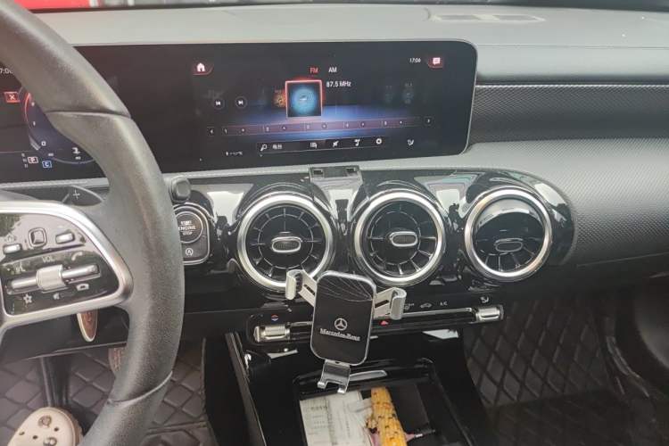 Used Mercedes-Benz A-Class 2019 Revised A 200 L Audio And AC Panel