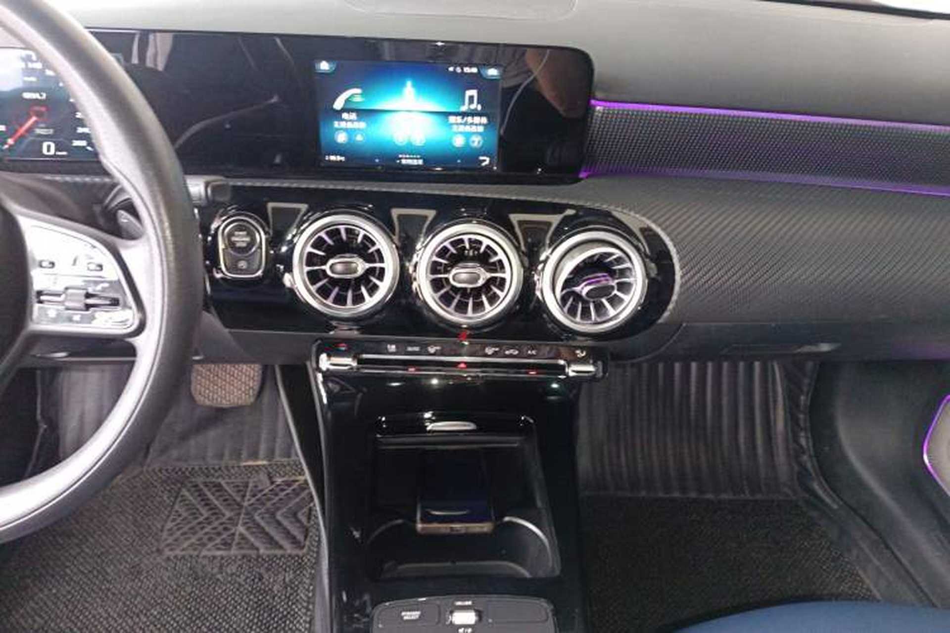 Used Mercedes-Benz A-Class 2019 A 180 L Audio And AC Panel