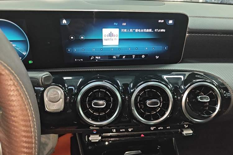 Used Mercedes-Benz A-Class 2019 A 200 L Sport Sedan Audio And AC Panel