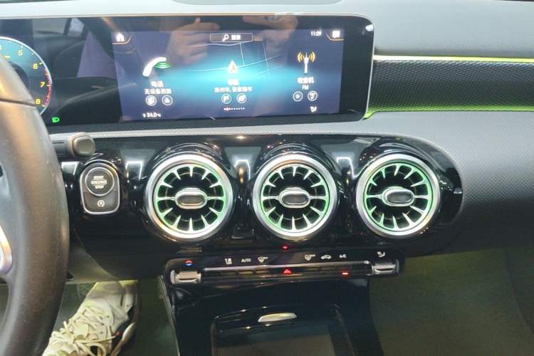 Used Mercedes-Benz A-Class 2019 A 200 Fashion Model Audio And AC Panel