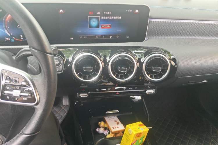 Used Mercedes-Benz A-Class 2019 A 200 L Audio And AC Panel