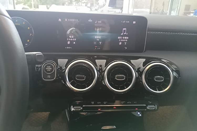 Used Mercedes-Benz A-Class 2019 A 200 Dynamic Edition Audio And AC Panel