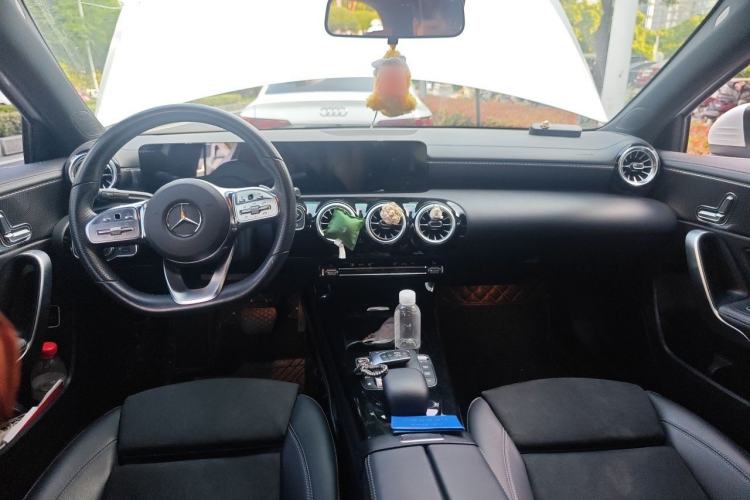 Used Mercedes-Benz A-Class 2019 A 200 L Sport Sedan First Edition Special Edition Center Console
