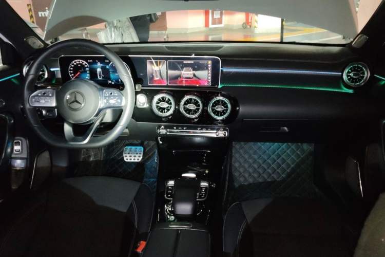 Used Mercedes-Benz A-Class 2019 Restyled A 200 L Sport Sedan Center Console