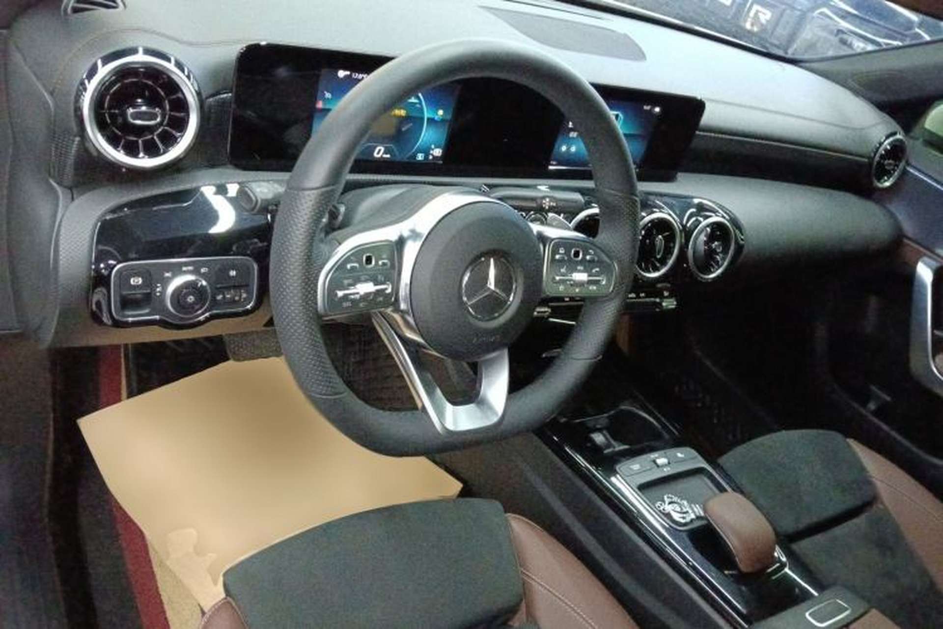 Used Mercedes-Benz A-Class 2019 A 180 L Sport Sedan Center Console