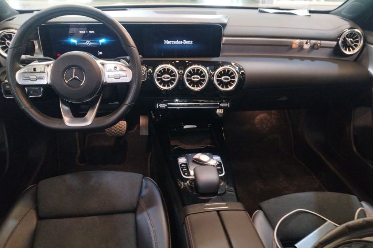 Used Mercedes-Benz A-Class 2019 A 200 L Sport Sedan First Edition Special Edition Center Console