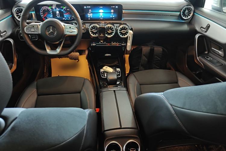 Used Mercedes-Benz A-Class 2019 A 200 L Sport Sedan First Edition Special Edition Center Console