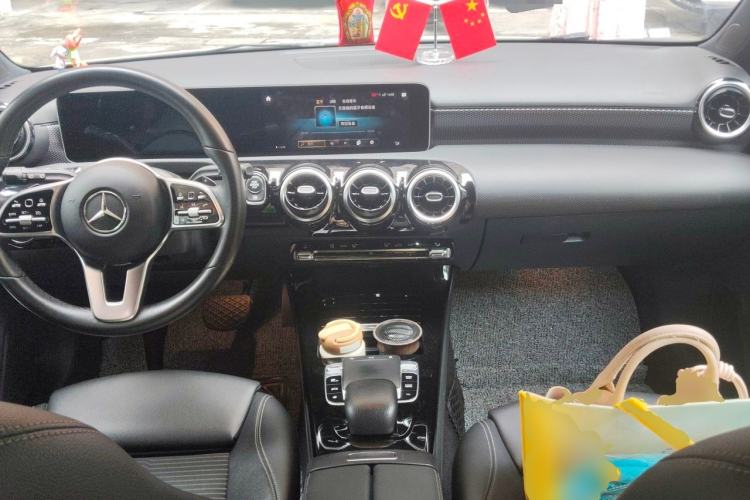 Used Mercedes-Benz A-Class 2019 A 200 Dynamic Edition Center Console