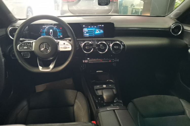 Used Mercedes-Benz A-Class 2019 A 180 L Sport Sedan Center Console
