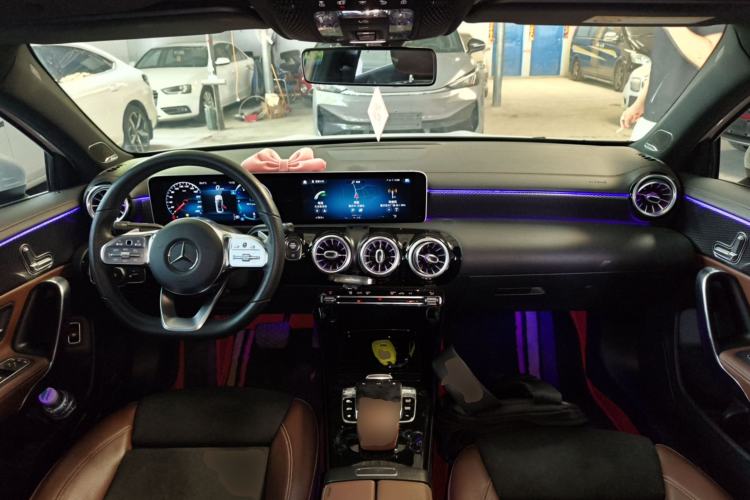 Used Mercedes-Benz A-Class 2019 A 200 L Sport Sedan Center Console