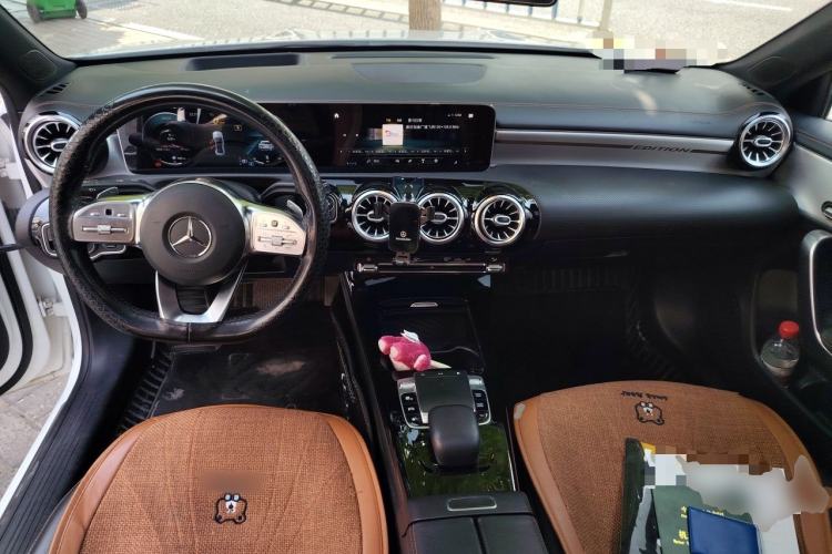Used Mercedes-Benz A-Class 2019 A 200 L Sport Sedan First Edition Special Edition Center Console