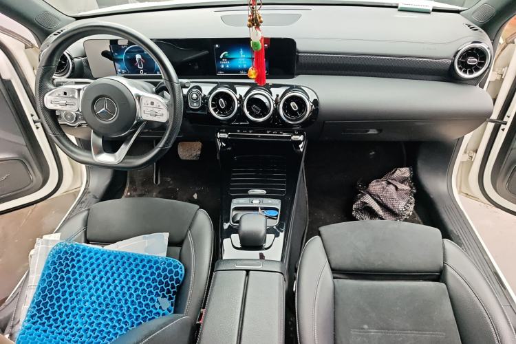 Used Mercedes-Benz A-Class 2019 A 180 L Sport Sedan Center Console