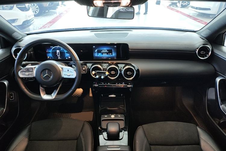 Used Mercedes-Benz A-Class 2019 A 180 L Sport Sedan Center Console