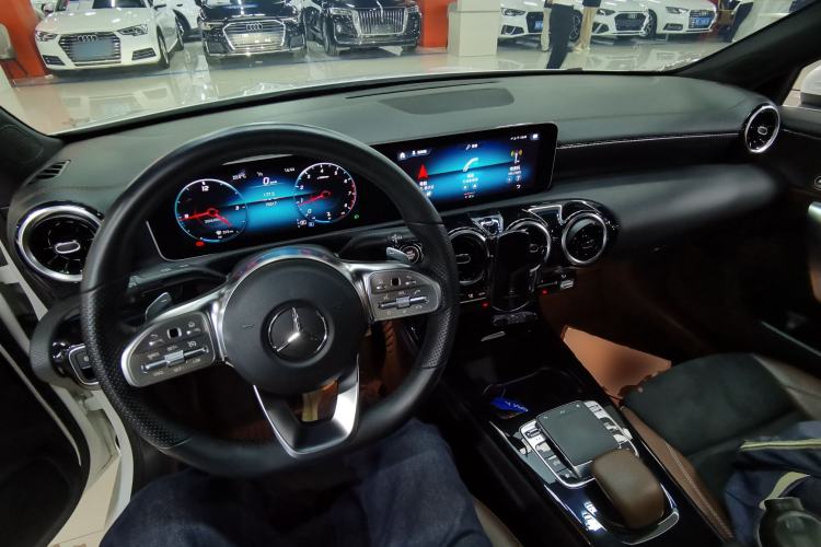 Used Mercedes-Benz A-Class 2019 A 200 L Sport Sedan Center Console
