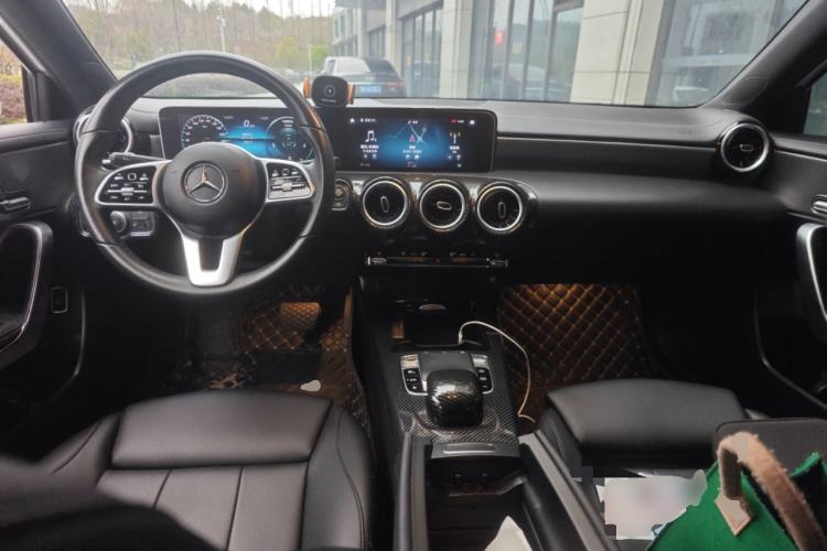 Used Mercedes-Benz A-Class 2019 A 200 L Center Console
