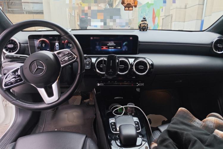 Used Mercedes-Benz A-Class 2019 A 200 Dynamic Edition Center Console