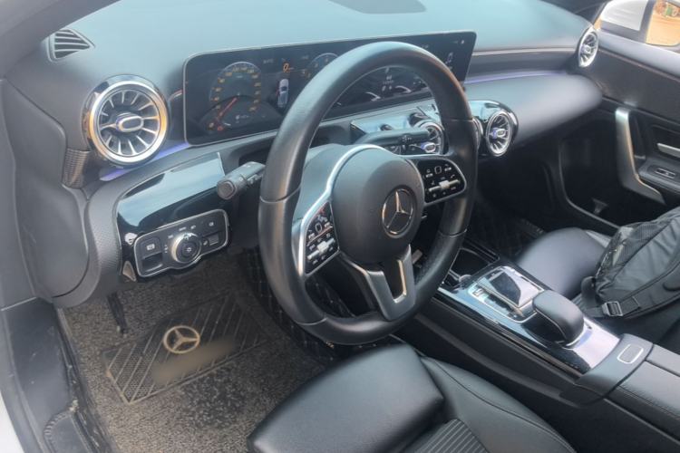 Used Mercedes-Benz A-Class 2019 A 200 Dynamic Edition Center Console
