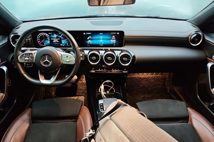 Used Mercedes-Benz A-Class 2019 A 200 L Sport Sedan Center Console