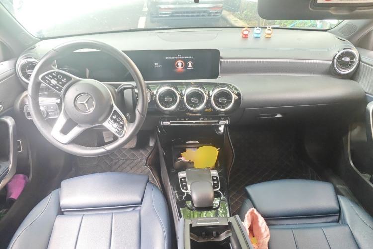 Used Mercedes-Benz A-Class 2019 A 200 L Center Console