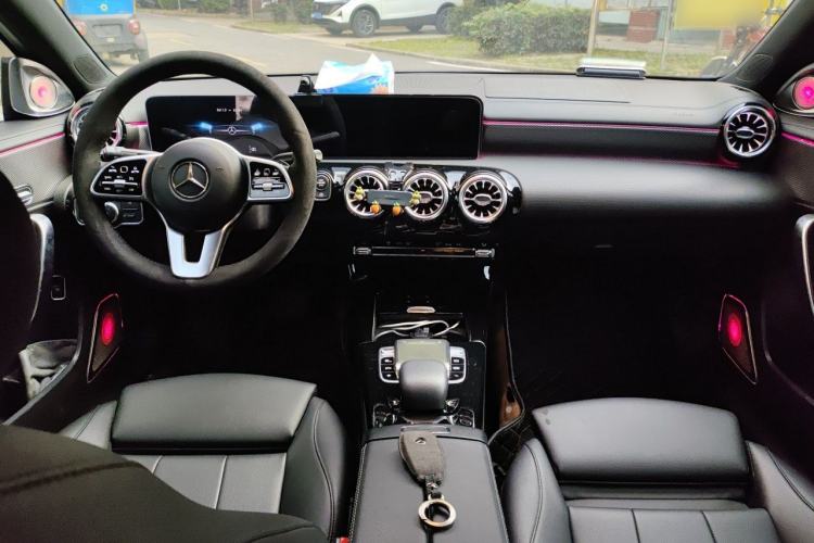 Used Mercedes-Benz A-Class 2019 A 200 L Center Console