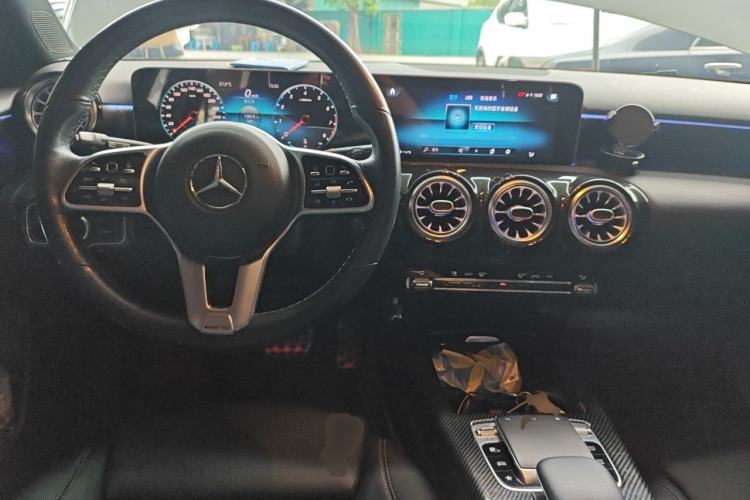 Used Mercedes-Benz A-Class 2019 A 200 Dynamic Edition Center Console