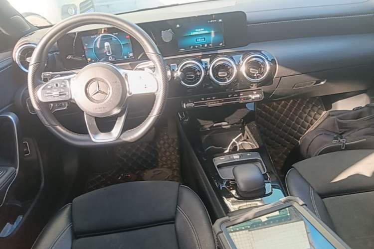 Used Mercedes-Benz A-Class 2019 A 180 L Sport Sedan Center Console