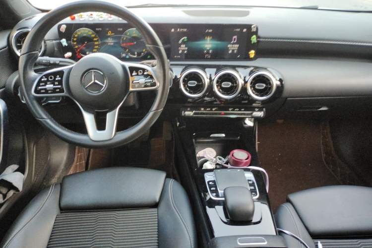 Used Mercedes-Benz A-Class 2019 A 200 Dynamic Edition Center Console