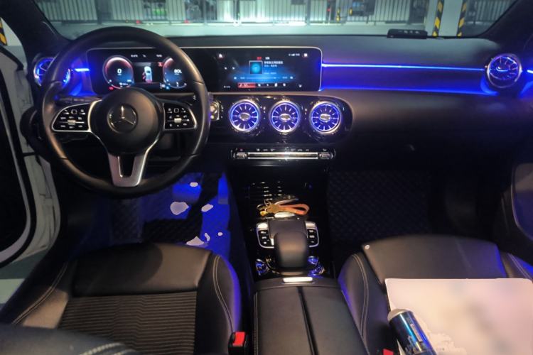 Used Mercedes-Benz A-Class 2019 A 200 Dynamic Edition Center Console