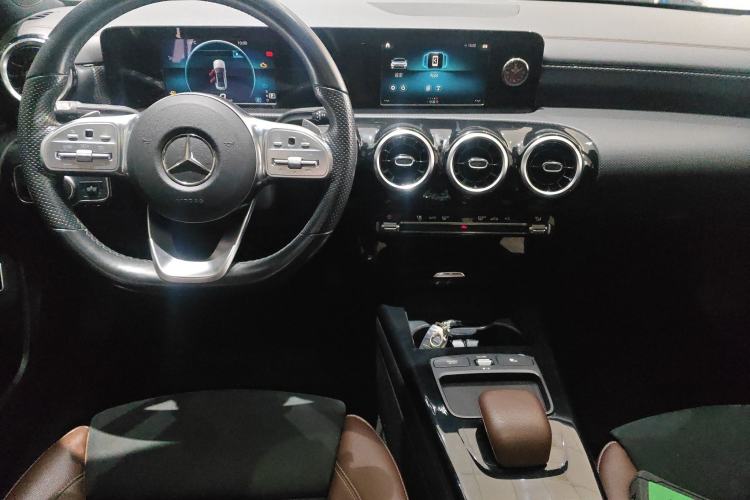 Used Mercedes-Benz A-Class 2019 A 180 L Sport Sedan Center Console