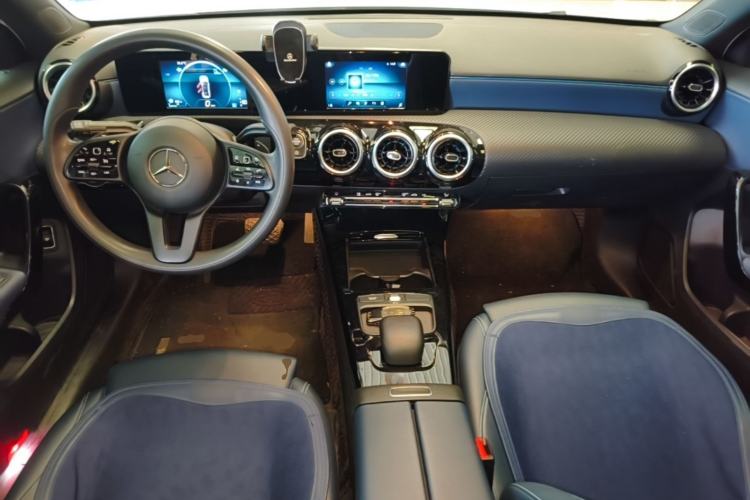 Used Mercedes-Benz A-Class 2019 Revised A 180 L Center Console
